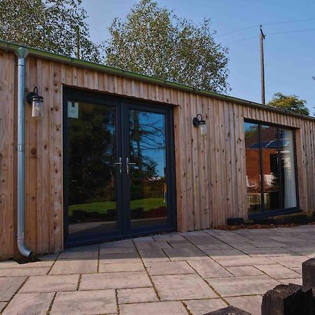 The Cabin - Luxury Country Living Cullybackey Exterior photo